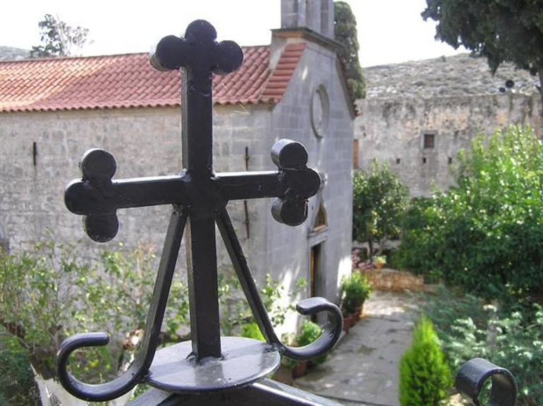moni-aretiou-13