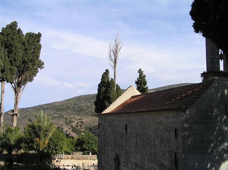 moni-aretiou-4