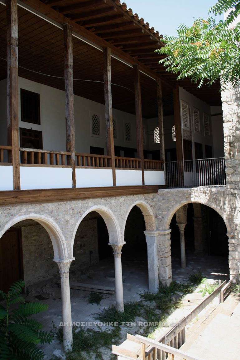spiti agias filotheis 1
