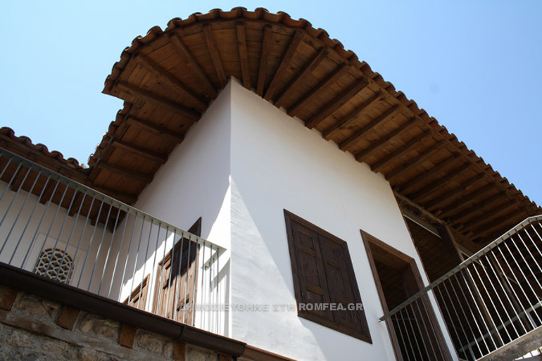 spiti agias filotheis 1