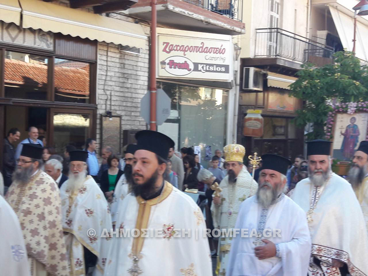 poliouxos karpenisi 1