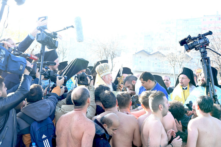 theofania sto fanari 1