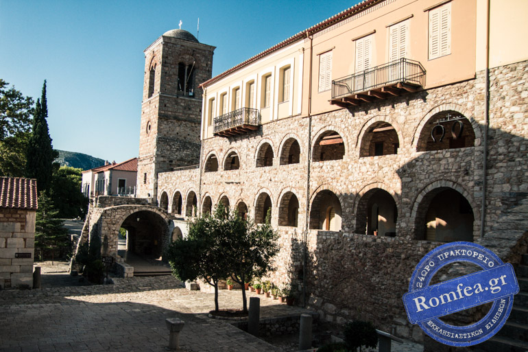 osios loukas 19