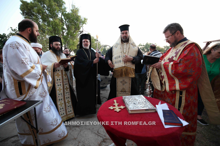 katexomeni moni 1