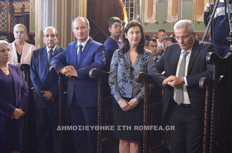 mnimosino makariou 1