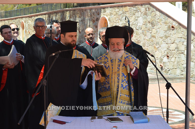 mnimosino makariou 1