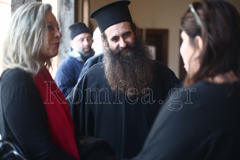 ekthesi plaka 1