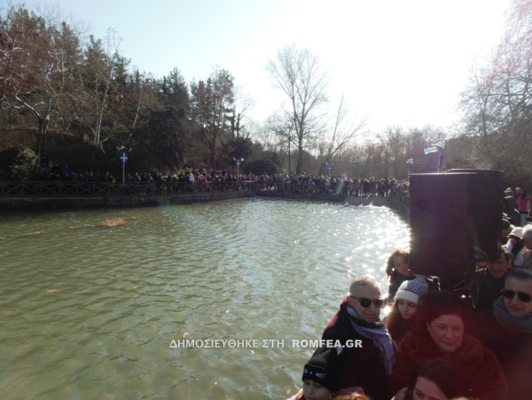 theosfaneia serres 14