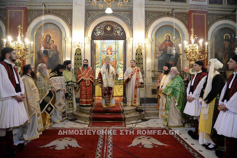 mnimosino kolokotronis 11
