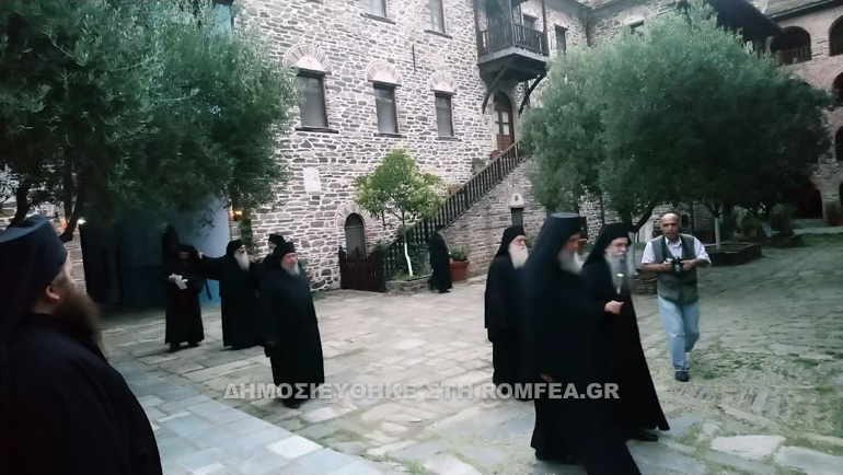 enthronisi koutloumousi 1