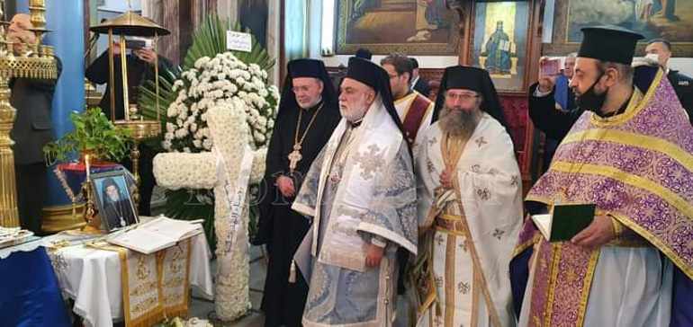 mnimosino pilousiou 11