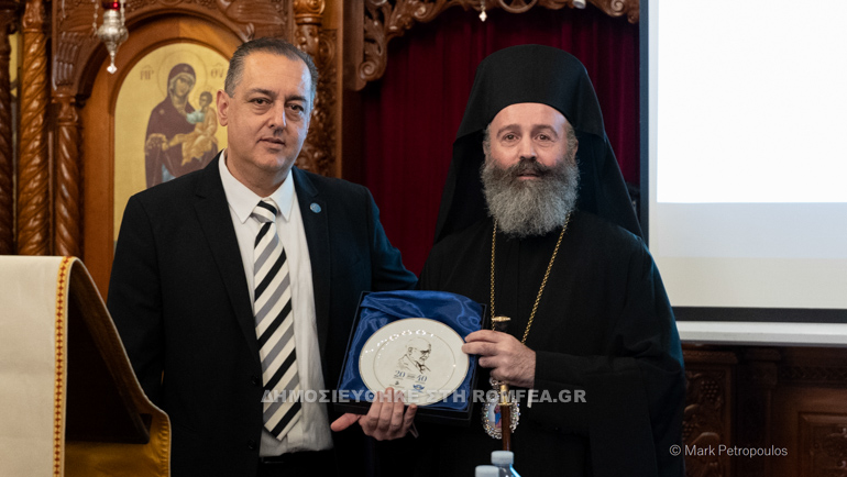 maxi kritis makarios 1
