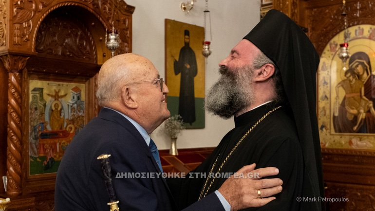 maxi kritis makarios 1
