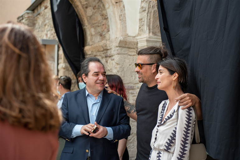 ekstrateia apostoli 1