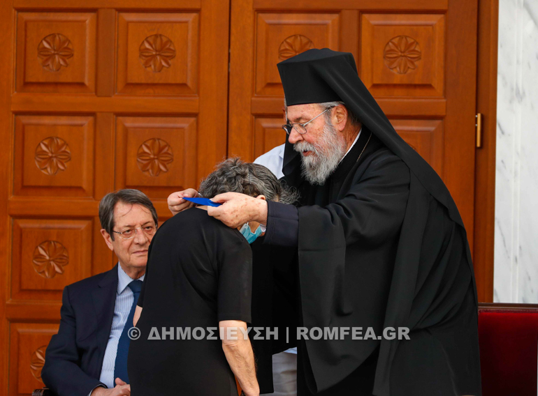 esperinos egkainion leukosia 1