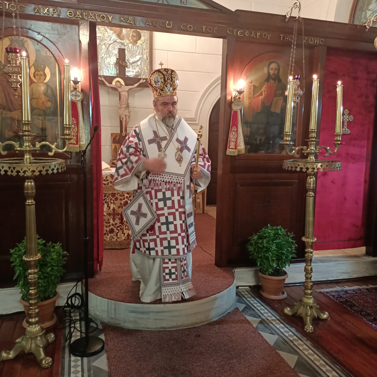 dekapentaugoustos smirni