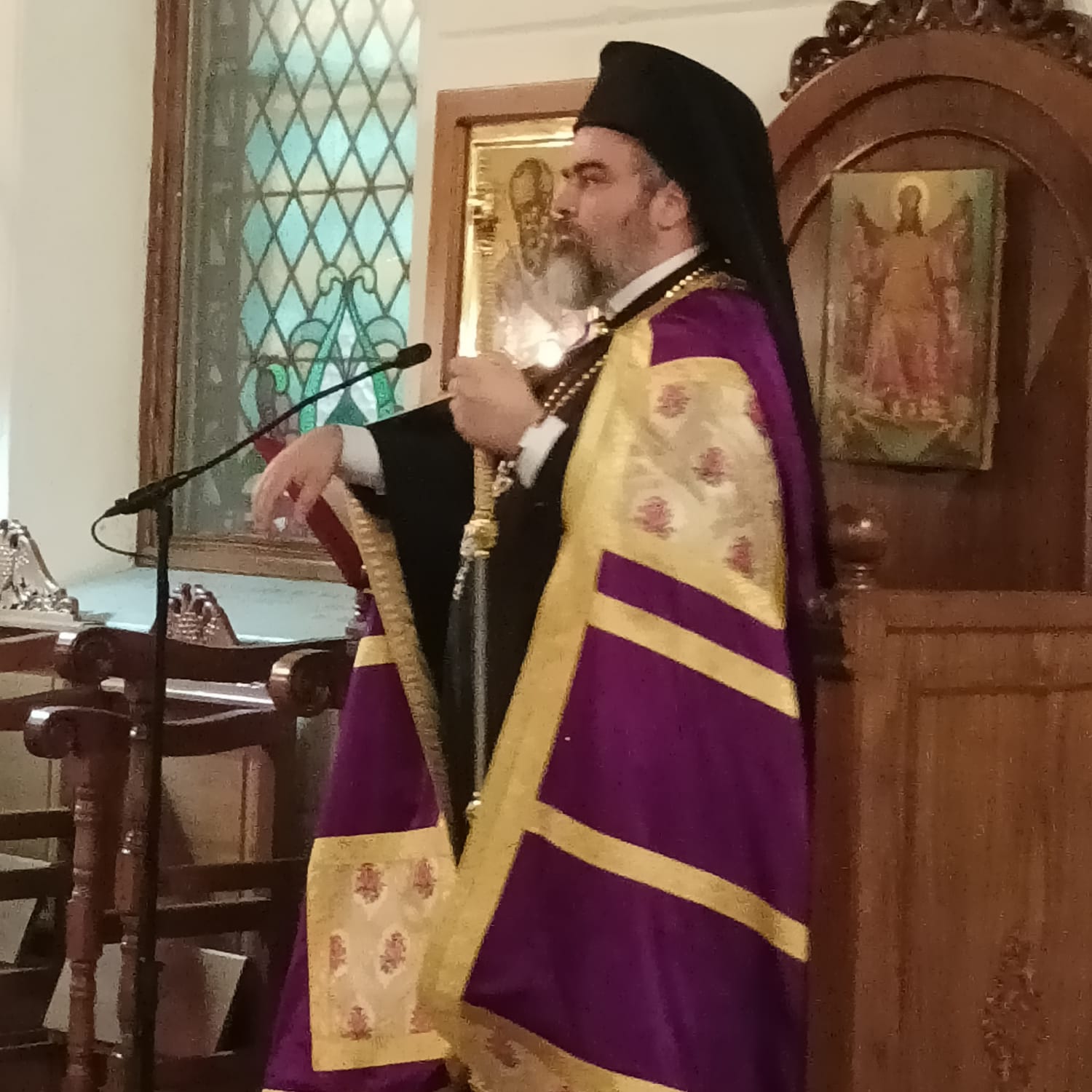 dekapentaugoustos smirni