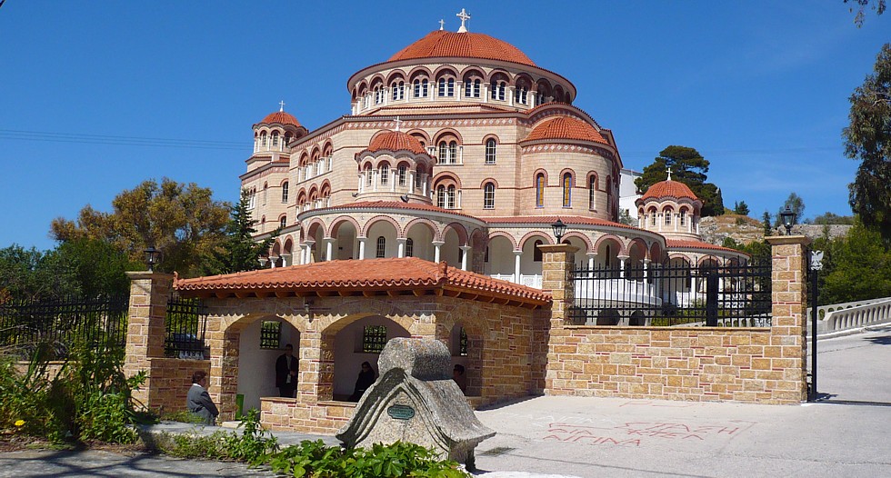 agios nektarios aigina