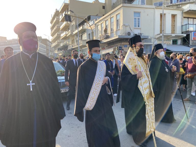 trisagio mikis2