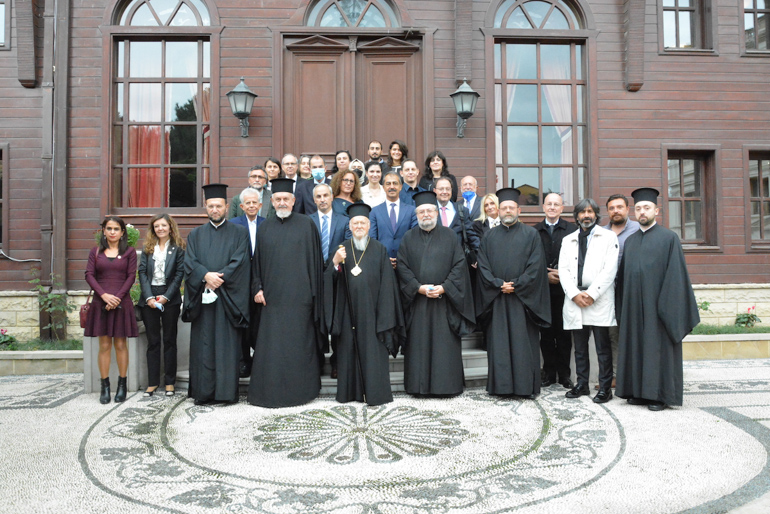 sinantisi ergasias 5