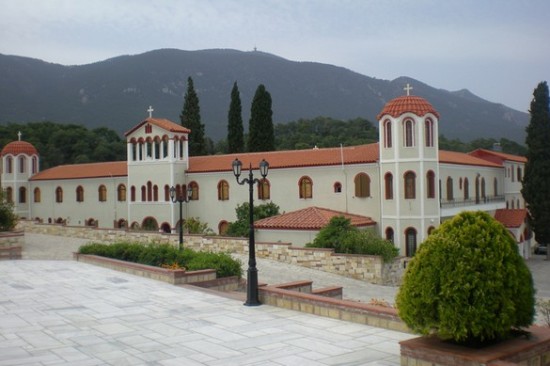 moni makrynou megara