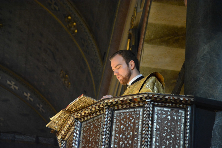 xrysosotomou fanari 1