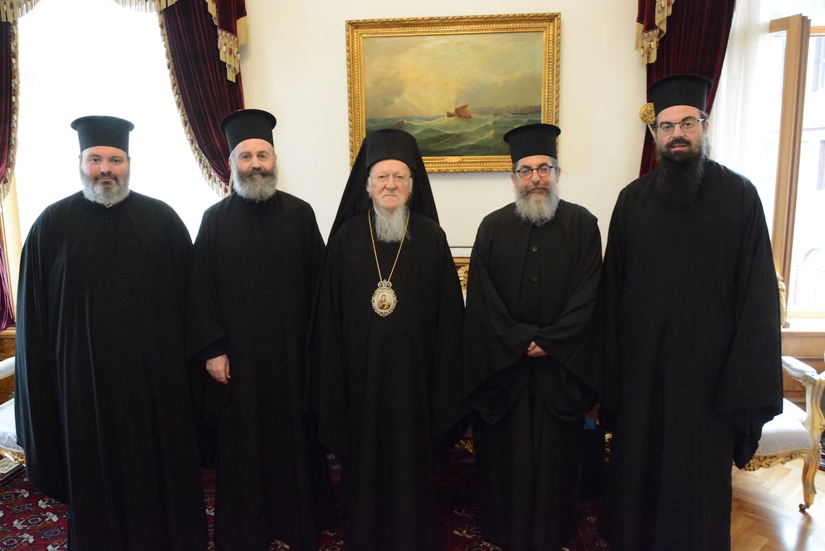aystraloi episkopoi