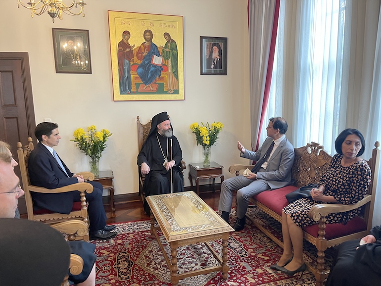 makarios presbis1