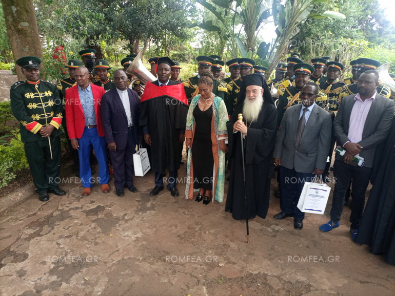 apofoitisi kenia 10