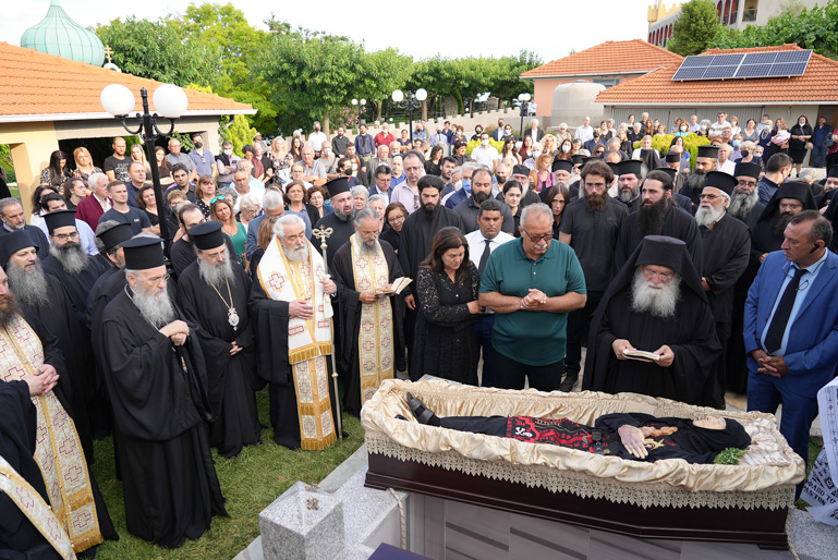 exodios paisias 9