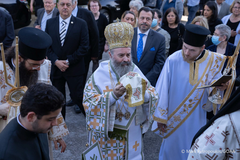 melbourni makarios 13