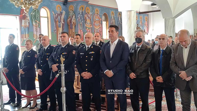 treis paides nafplio 2