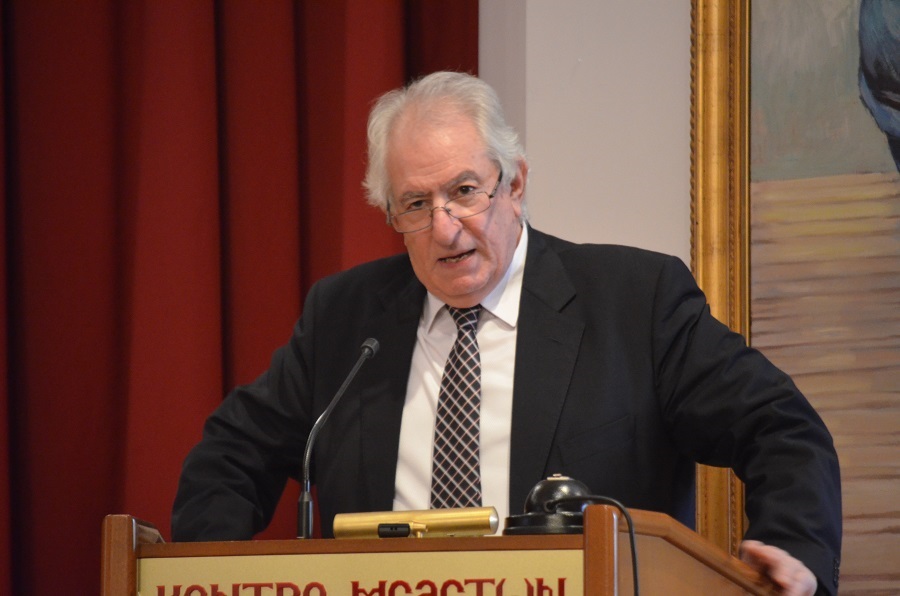 oikonomou kathigitis1