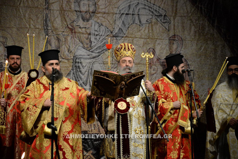 Η Ανάσταση στην πόλη των Πατρών (ΦΩΤΟ)