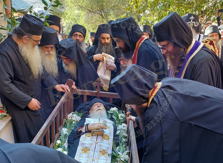 exodios koytloumoysi 1
