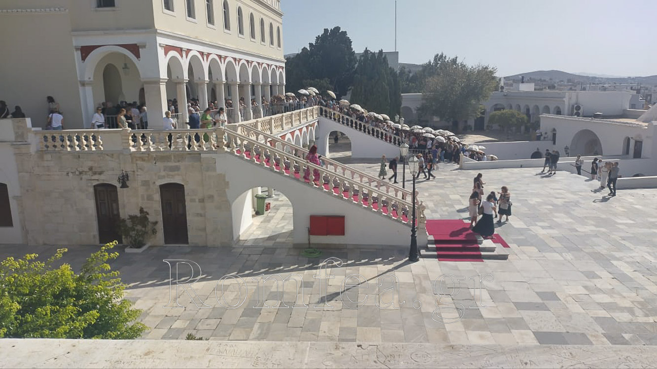 proskinites tinos 1