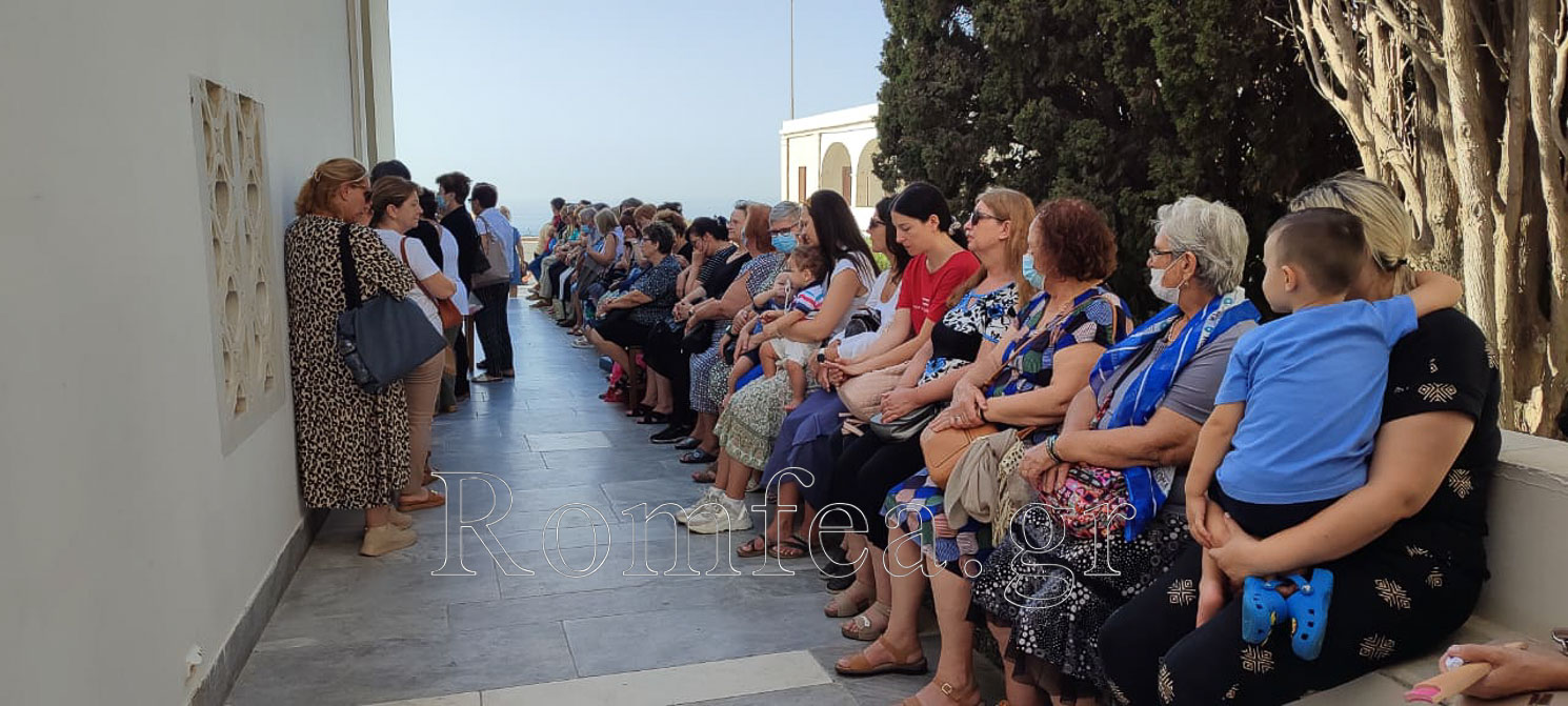 proskinites tinos 1