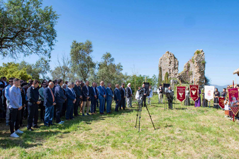 ekdilosi kozilis rogon 1