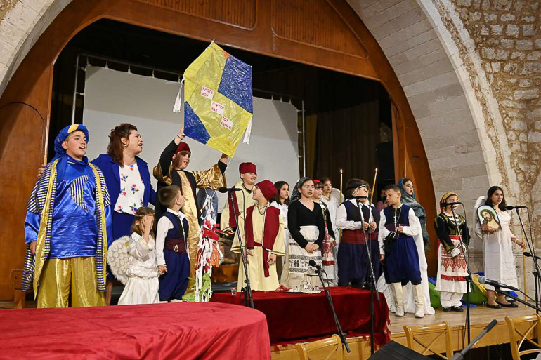 epeteiaki ekdilosi 1