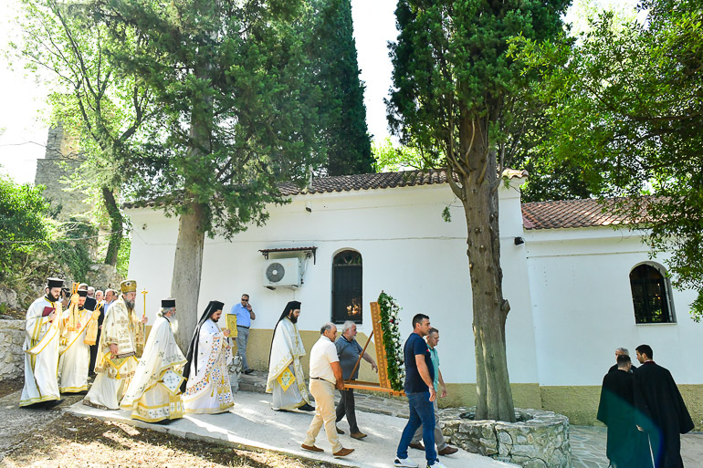 ag triada serres 1