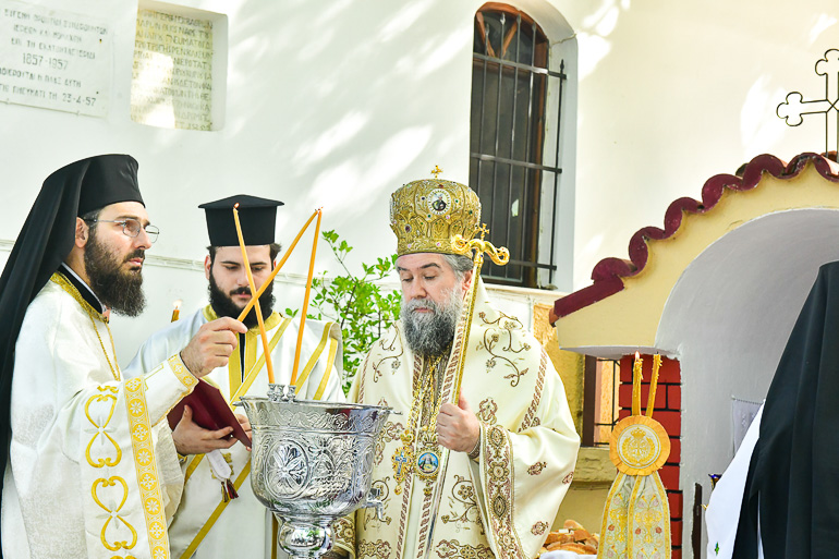 ag triada serres 18