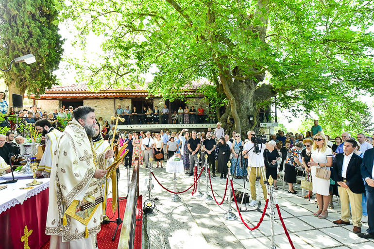 ag triada serres 1