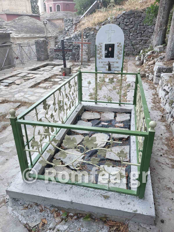 kenotafio agiou porfyriou 1