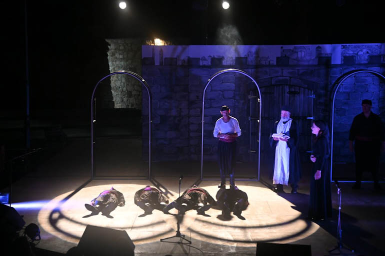 theatriko rethimnis 01