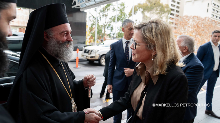 aus makarios 1