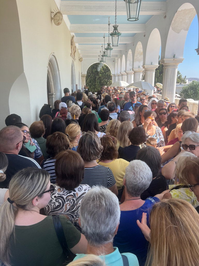 proskinites tinos 1