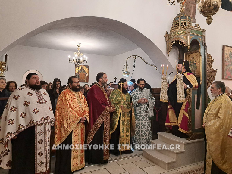 emporeio santorinis 1