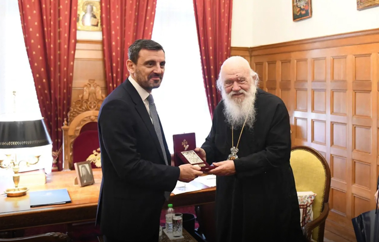 nikolakopoulos mak