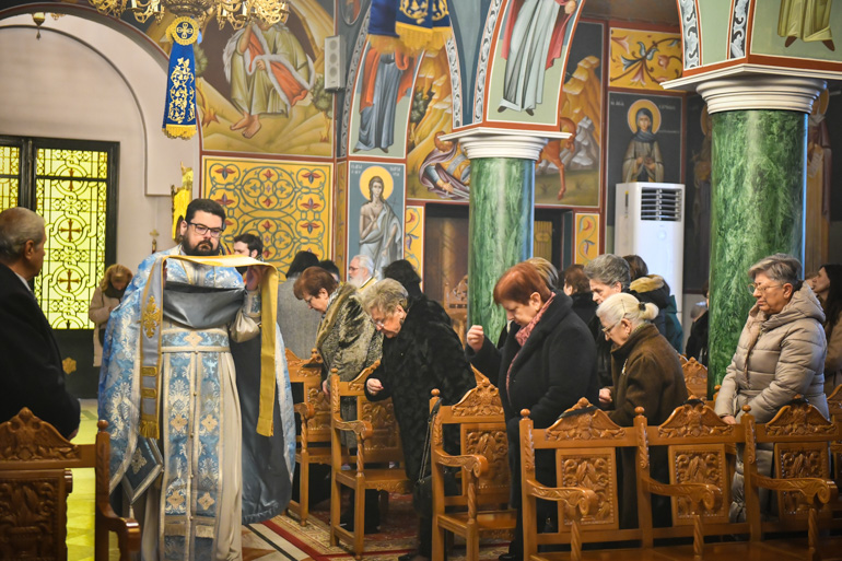 apokreo serres 1