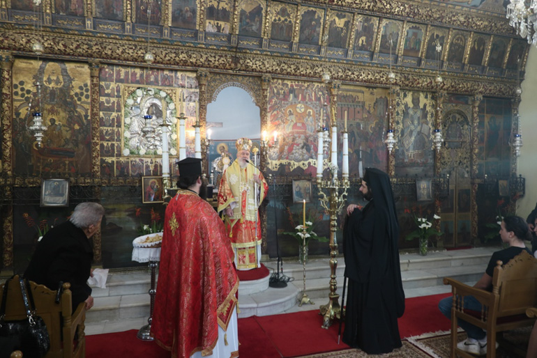 syrou adamantas milos 1